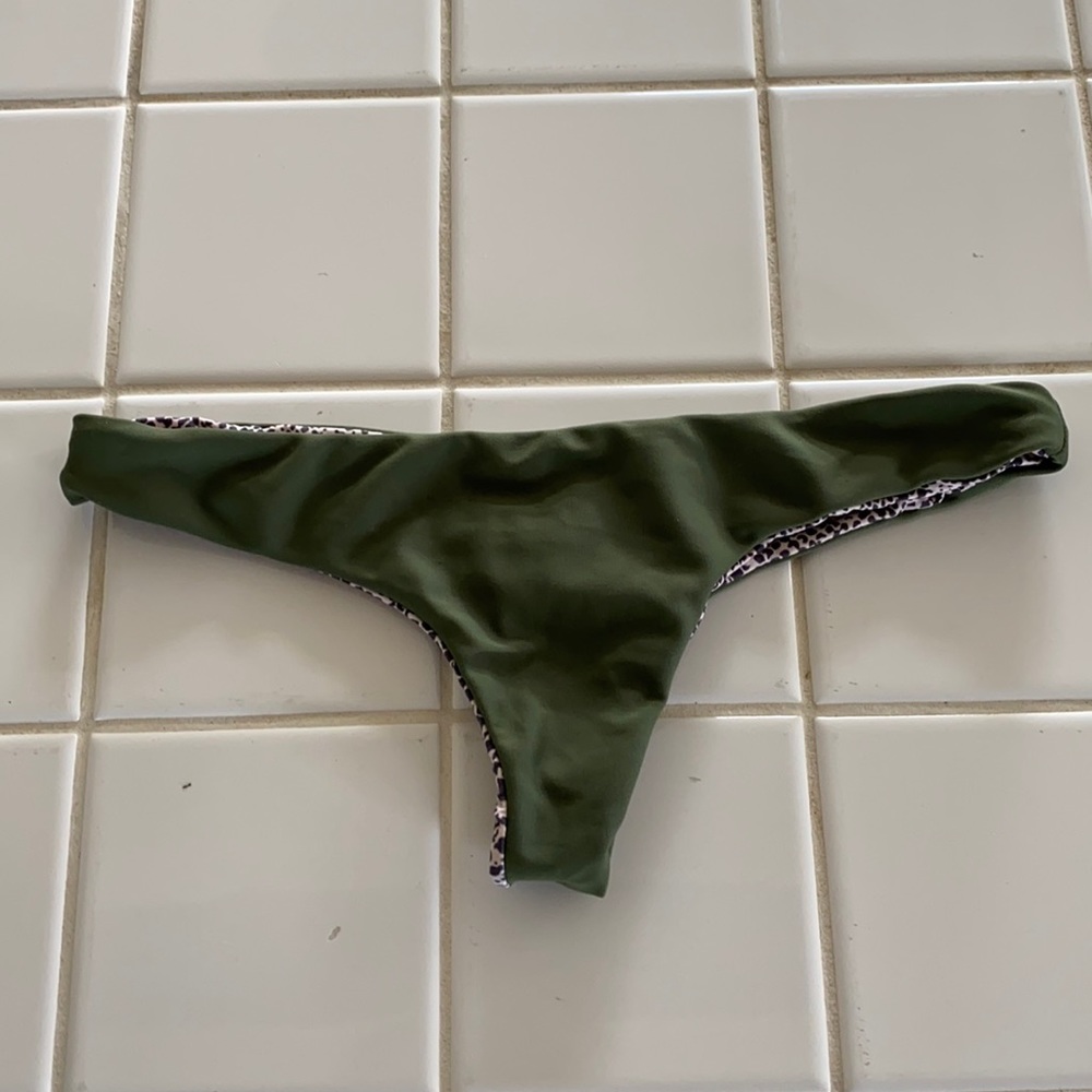 Acacia hookipa bottoms- olive green, size P